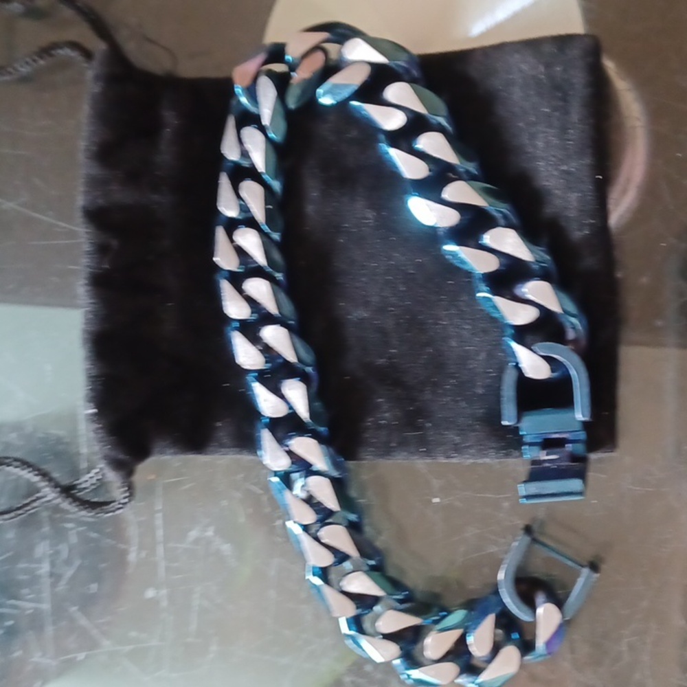 BLUE BRACELET